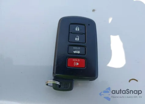 2017 Toyota Corolla Se Special Edition z USA, uszkodzony, nr VIN 5YFBURHE8HP620145